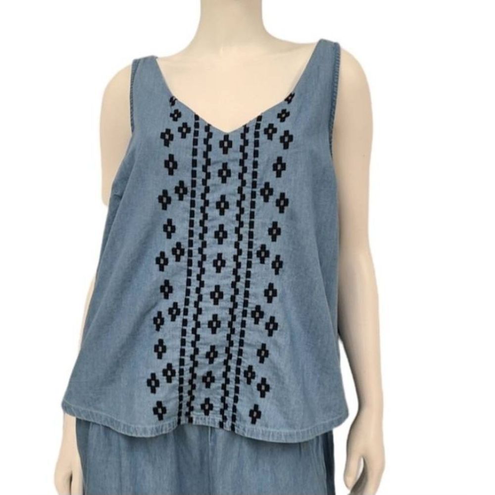 NWT Old Navy Chambray Aztec Print Romper 2X - Picture 3 of 5